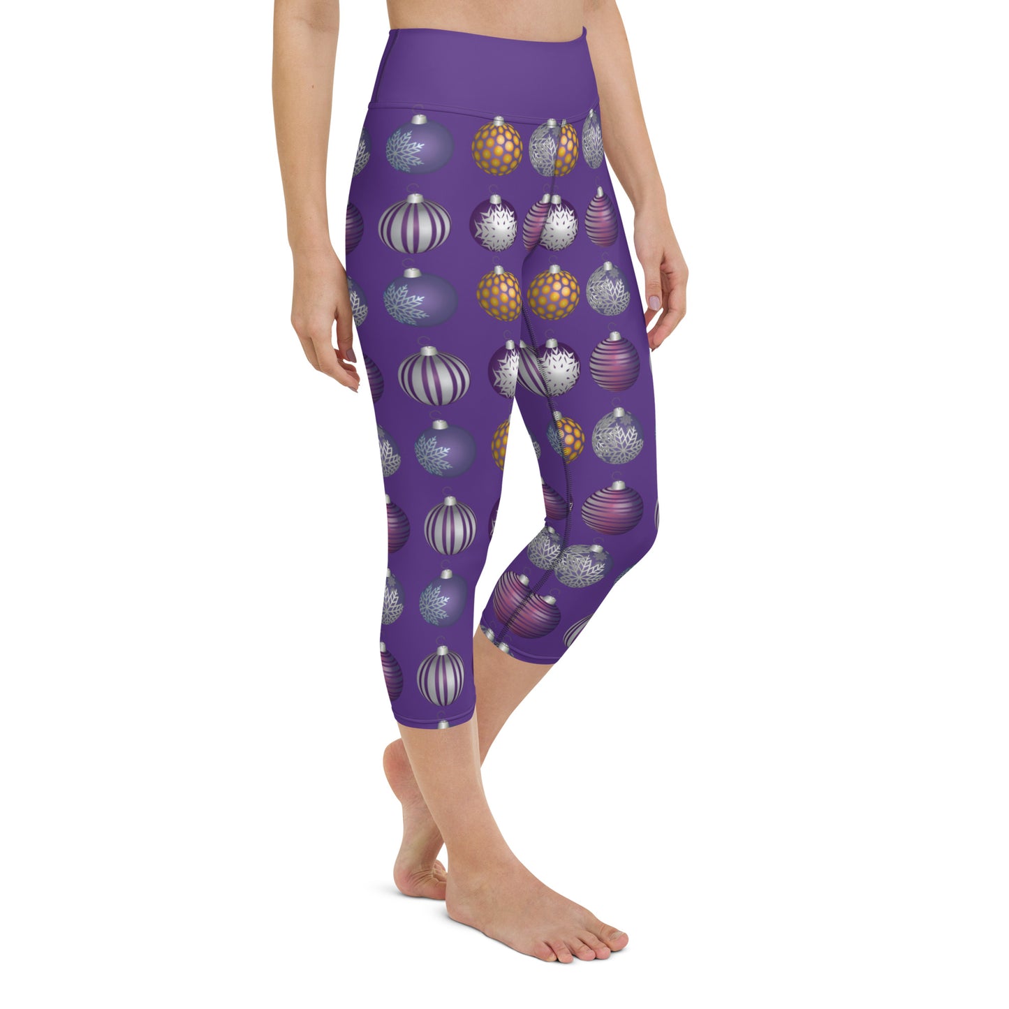 Stylish Ornamental Splendor Yoga Capri Leggings